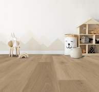 Click-Vinyl CHECK One | 2476 Kammerbrühl Oak | Breitdiele + Langdiele inkl. Trittschall Premium Synchronprägung